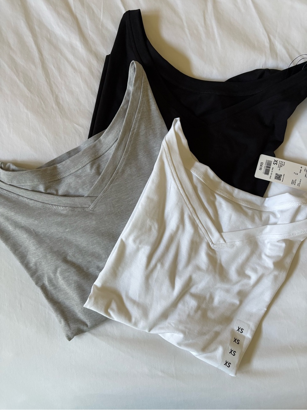 Uniqlo Women's V-Neck Short Sleeve Tee - Bundle of 3